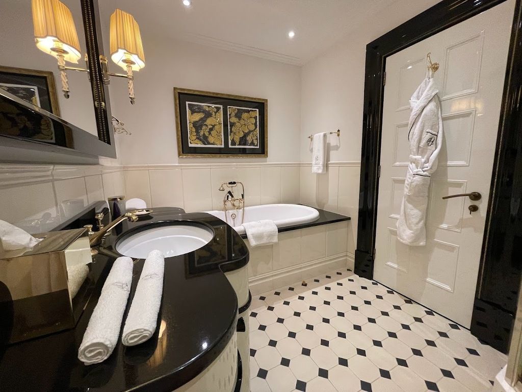 Schlosshotel Berlin – Photo 4