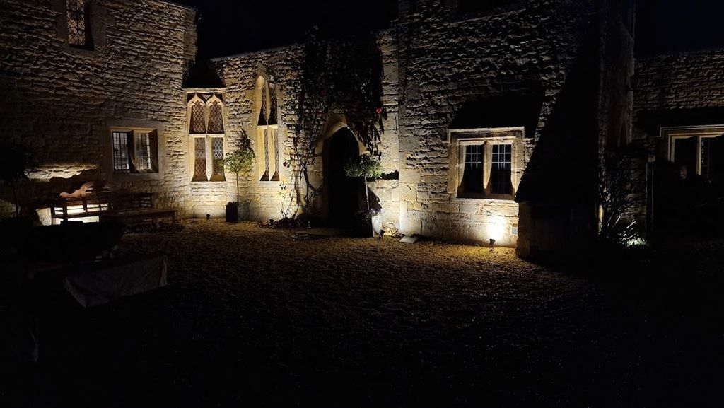 Abbots Grange Manor House – Photo 6