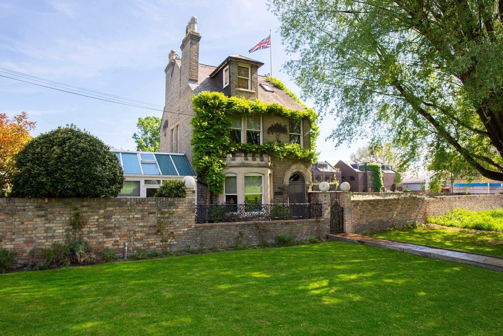 Midsummer House – Photo 3