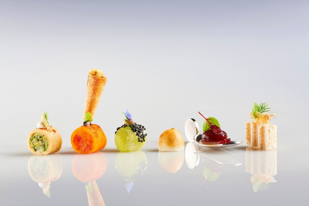 The Restaurant – Photo 2
