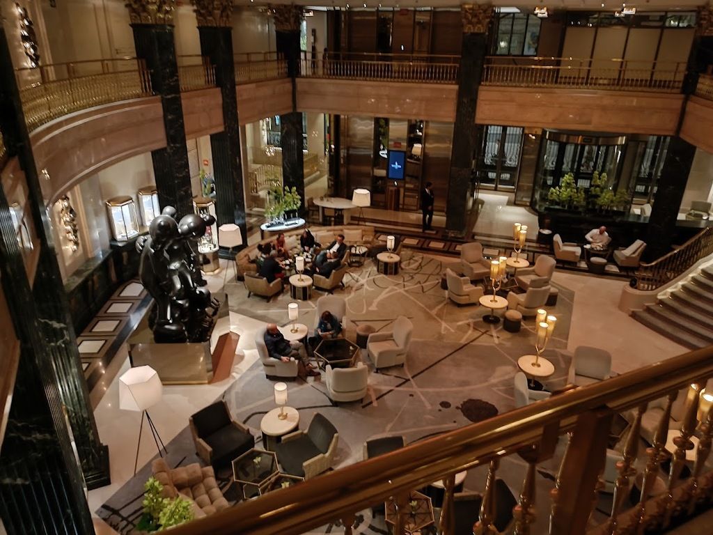 Four Seasons Hotel Madrid – Photo 2