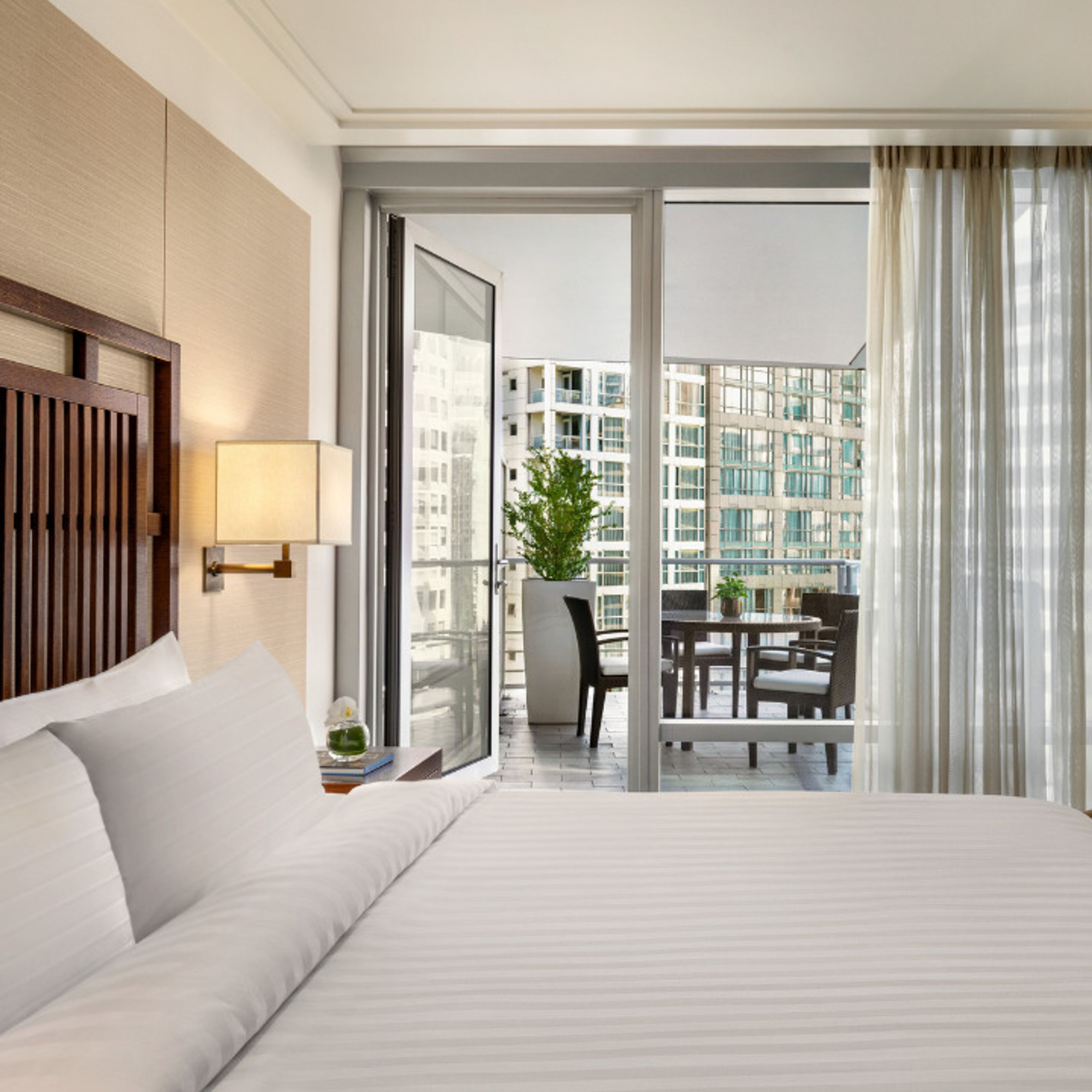 Hyatt Vancouver Downtown Alberni – Photo 5