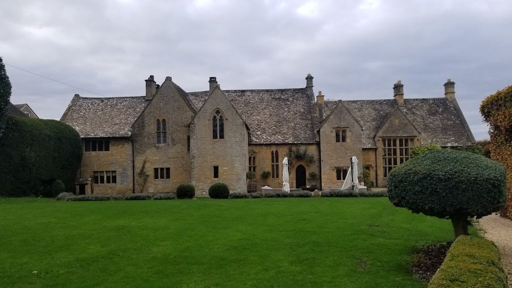 Abbots Grange Manor House – Photo 4