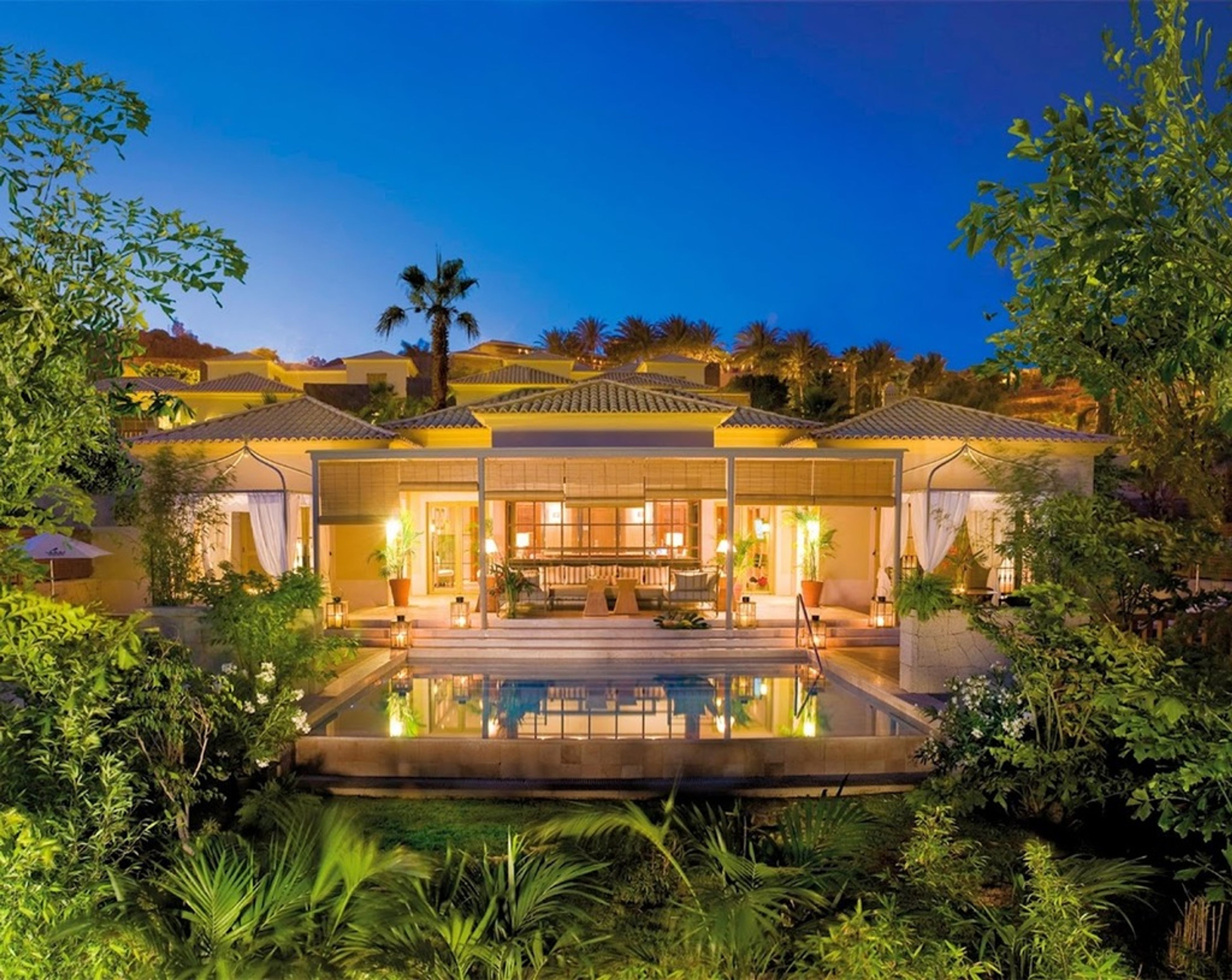 Gran Hotel Bahía del Duque Resort