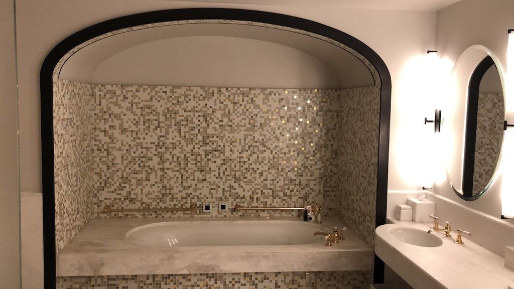 Four Seasons Hotel London at Tower Bridge – Photo 4