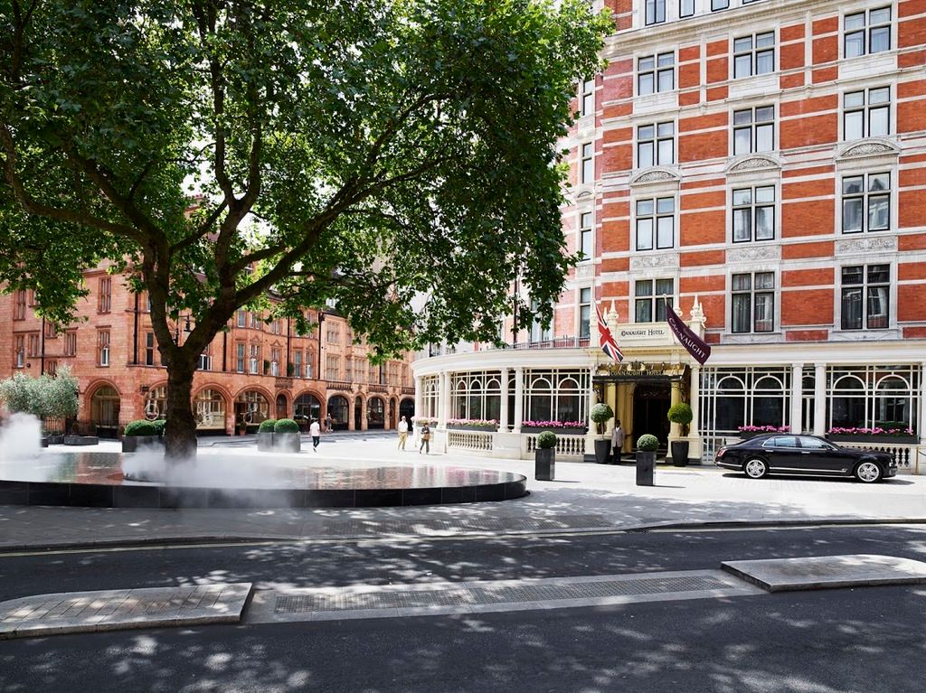 The Connaught – Photo 3