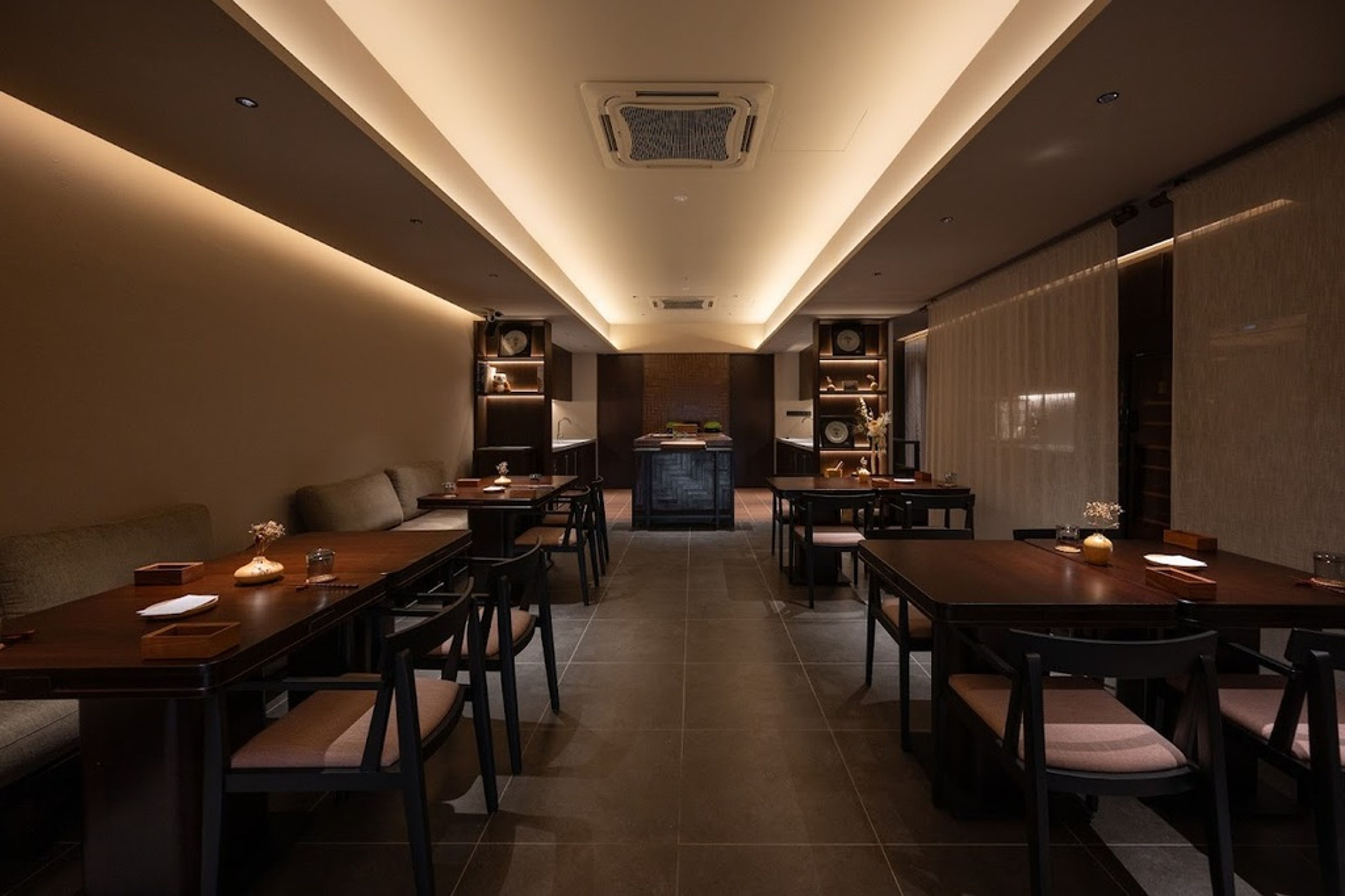 Akâr dining