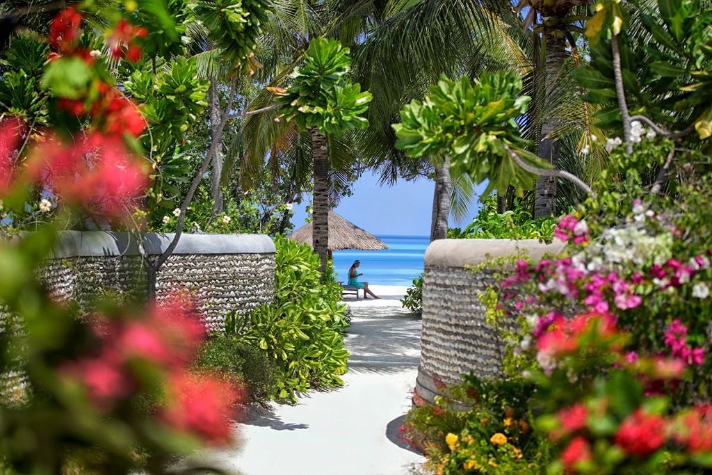 Four Seasons Resort Maldives at Kuda Huraa – Photo 5