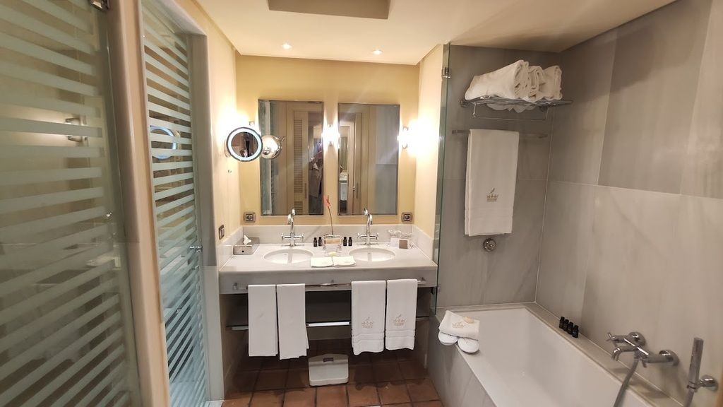 Gran Hotel Bahía del Duque Resort – Photo 4