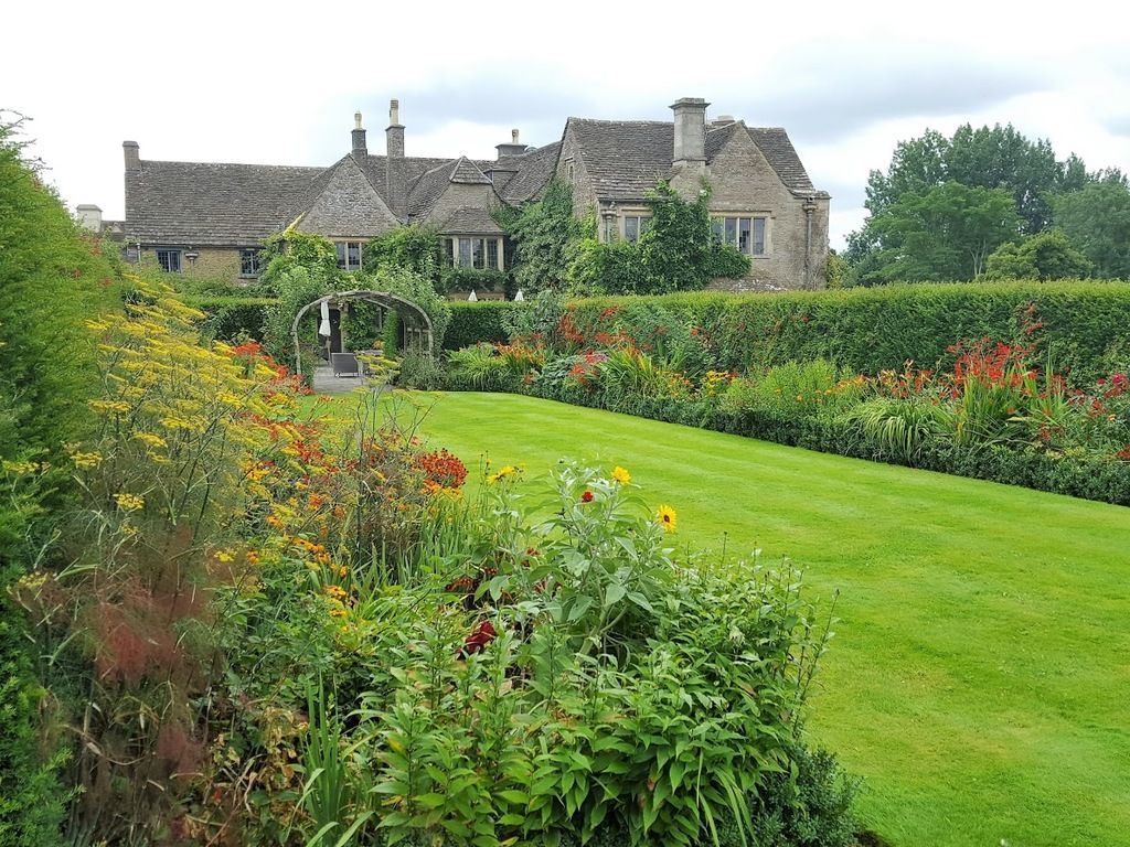 The Dining Room at Whatley Manor – Photo 2