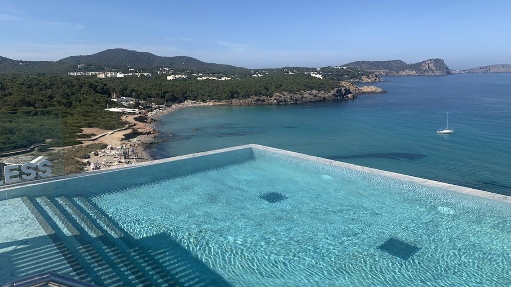 Bless Hotel Ibiza – Photo 3