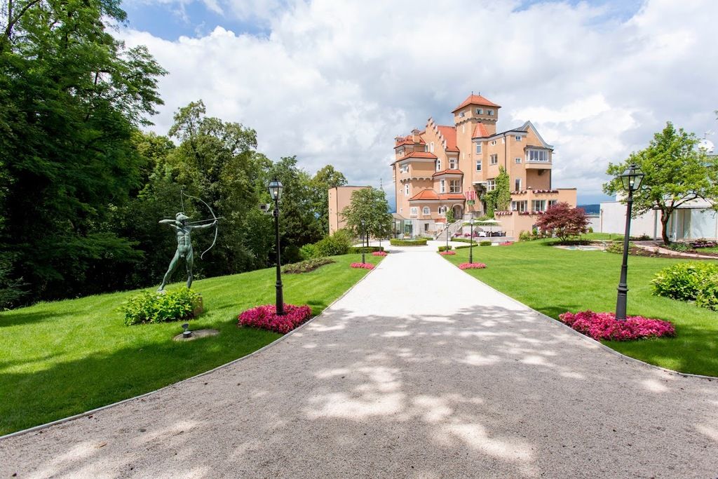 Hotel Schloss Mönchstein