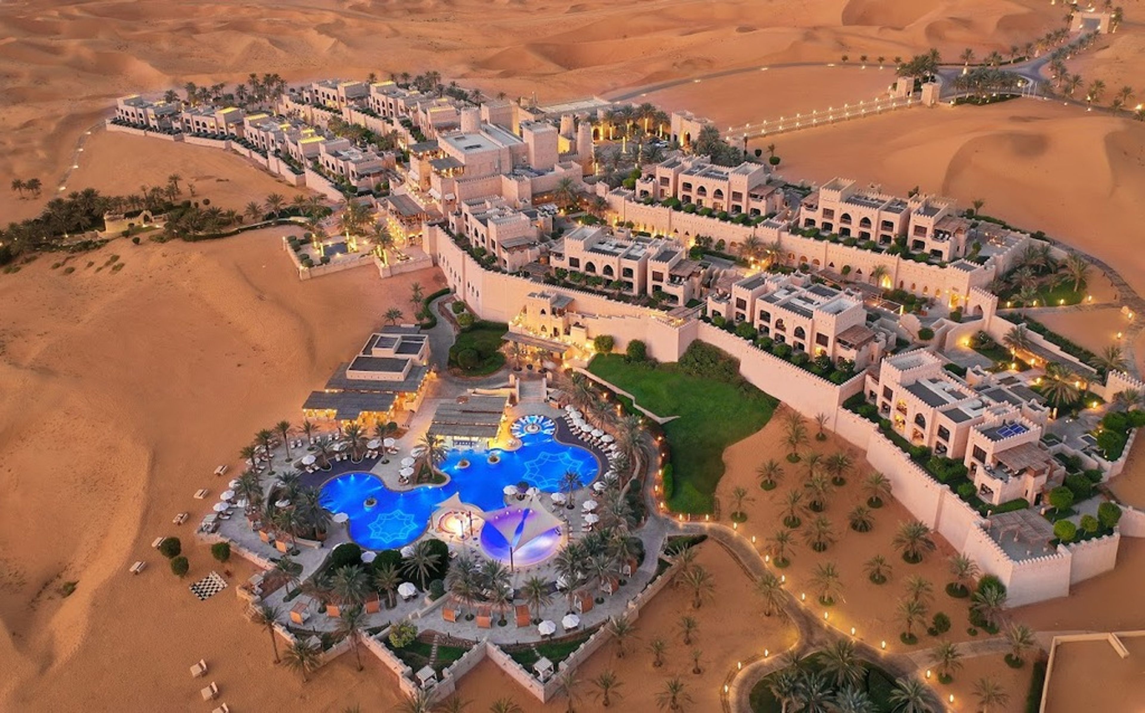 Qasr Al Sarab Desert Resort by Anantara