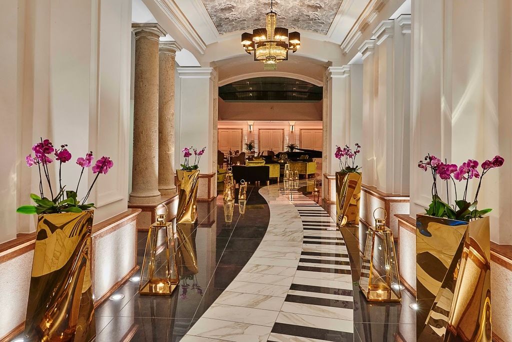 Aria Hotel Budapest by Library Hotel Collection – Photo 6