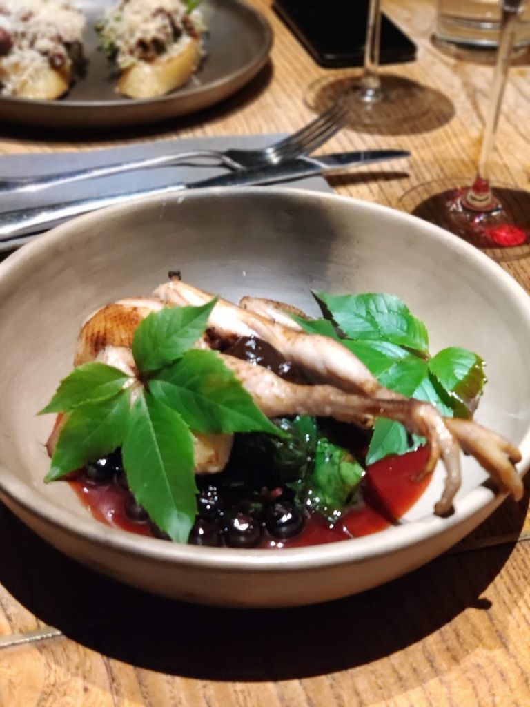 Leo Wine & Kitchen – Photo 6