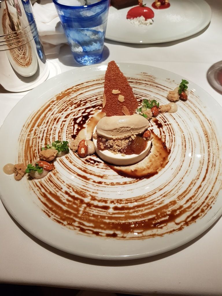 Erna's Elderberry House Restaurant – Photo 2