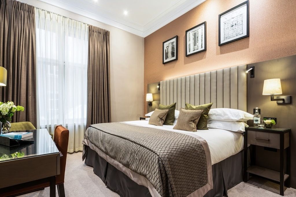 The Chester Grosvenor – Photo 2