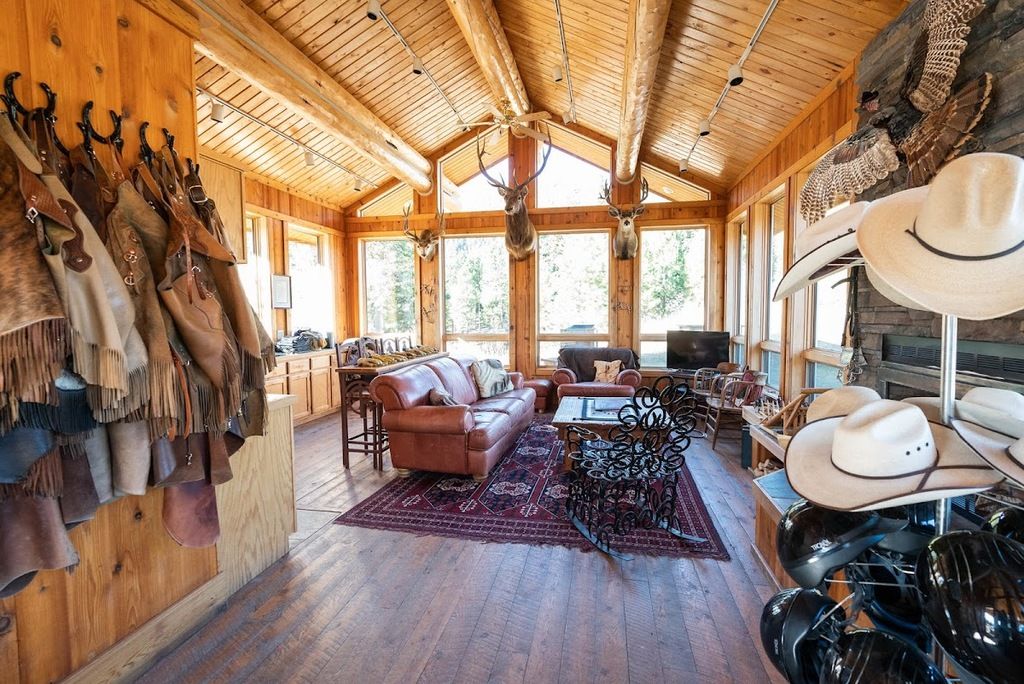 Triple Creek Ranch, A Montana Hideaway – Photo 6