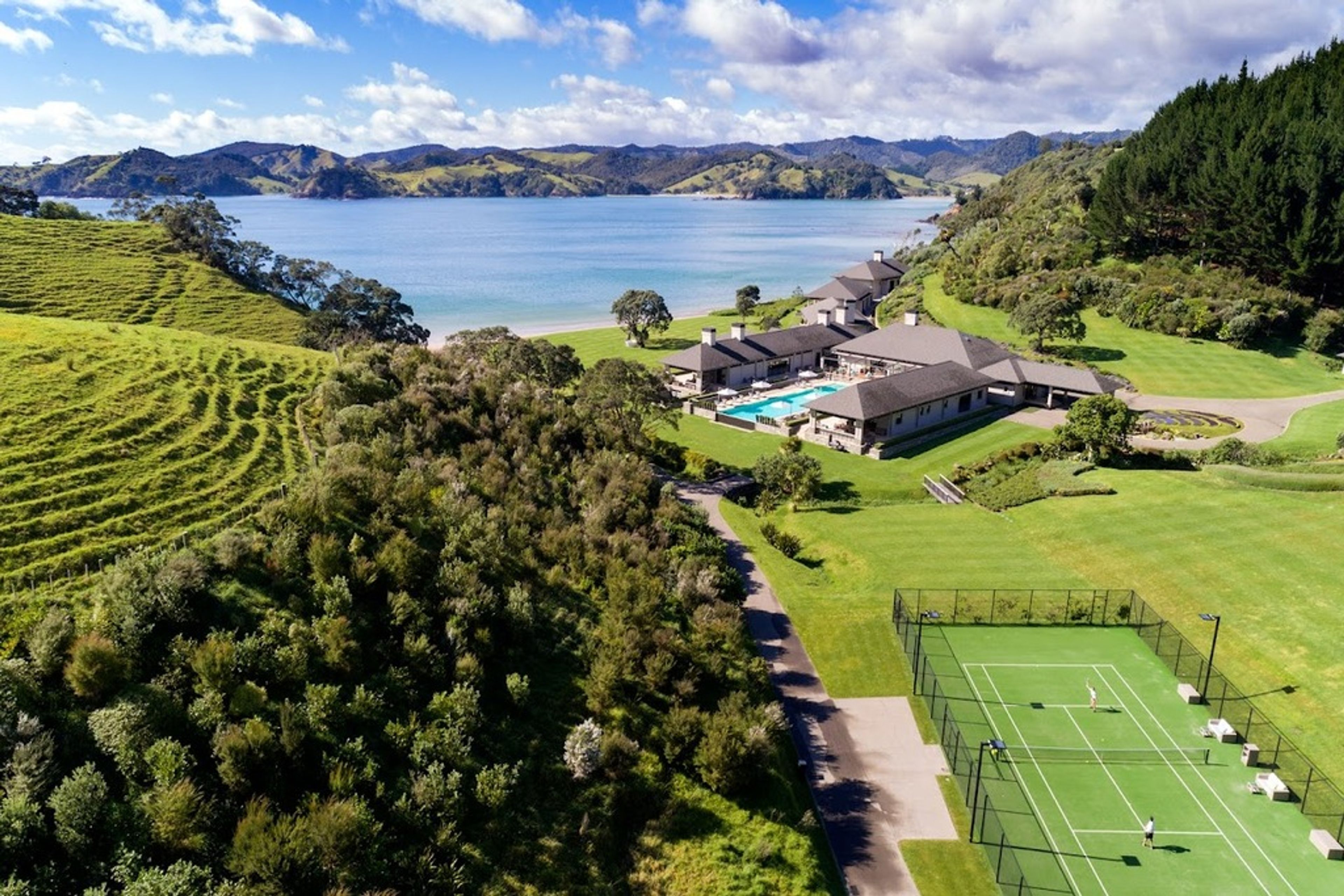 Helena Bay Lodge