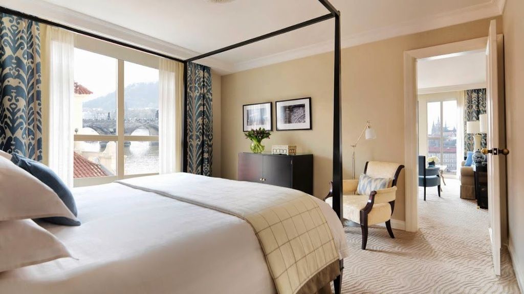 Four Seasons Hotel Prague – Photo 2