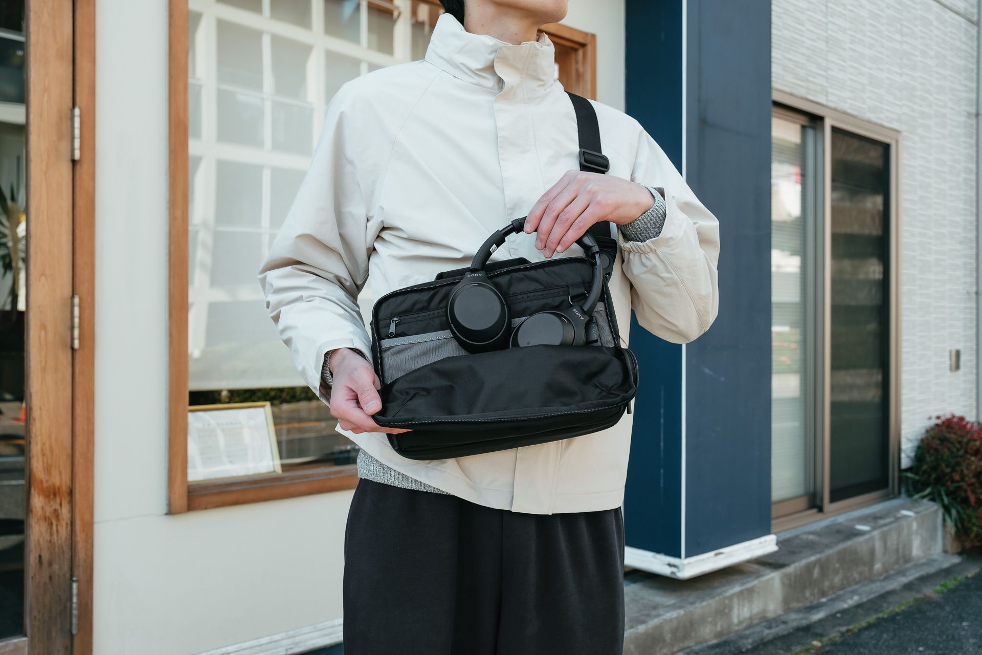 ERGOFINITE　THE TOKYO TECHPACK SLING c8c20143722c61e38a0311f027802e