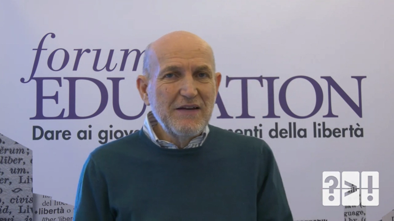 Copertina di Alla scuola chiediamo troppo (e troppo poco)