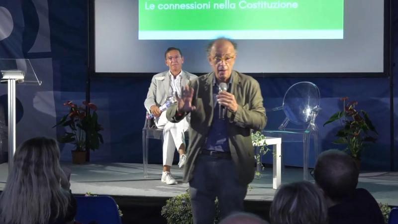 Copertina di Le connessioni nella Costituzione