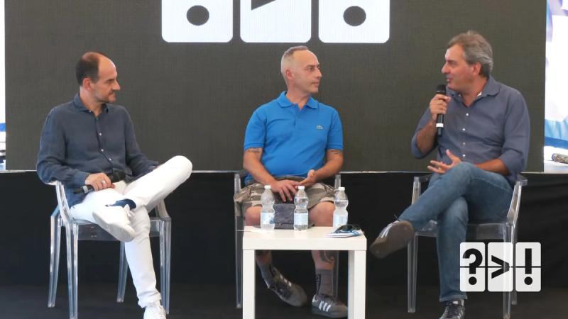 Copertina di Camminando tra le storie