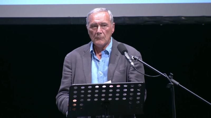 Copertina di Le connessioni della politica