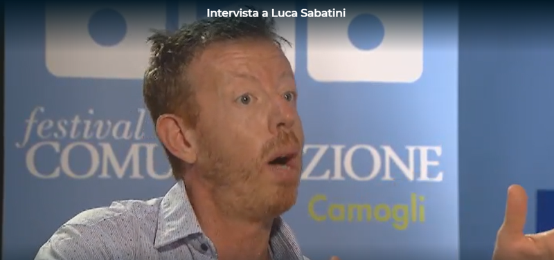 Copertina di Uso e abuso dei luoghi del web