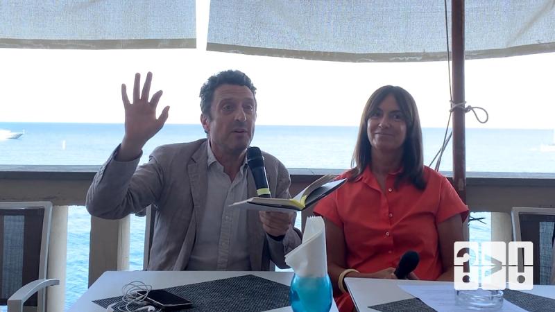 Copertina di Beato lui: la vita anomala dello stregatto Silvio