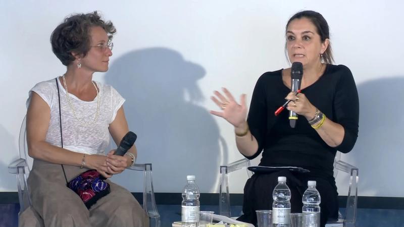 Copertina di Madre a tutti i costi / Madre, mai