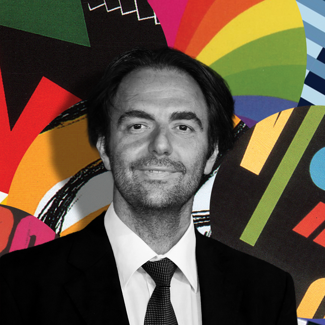 Ritratto di Neri Marcorè