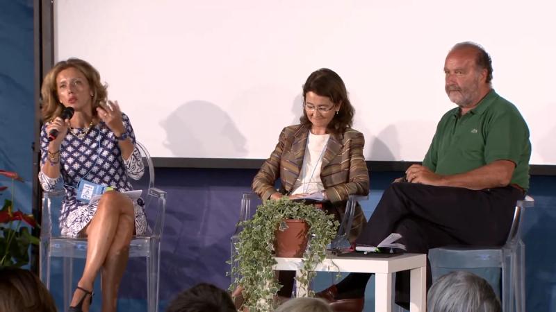 Copertina di Strategie al femminile