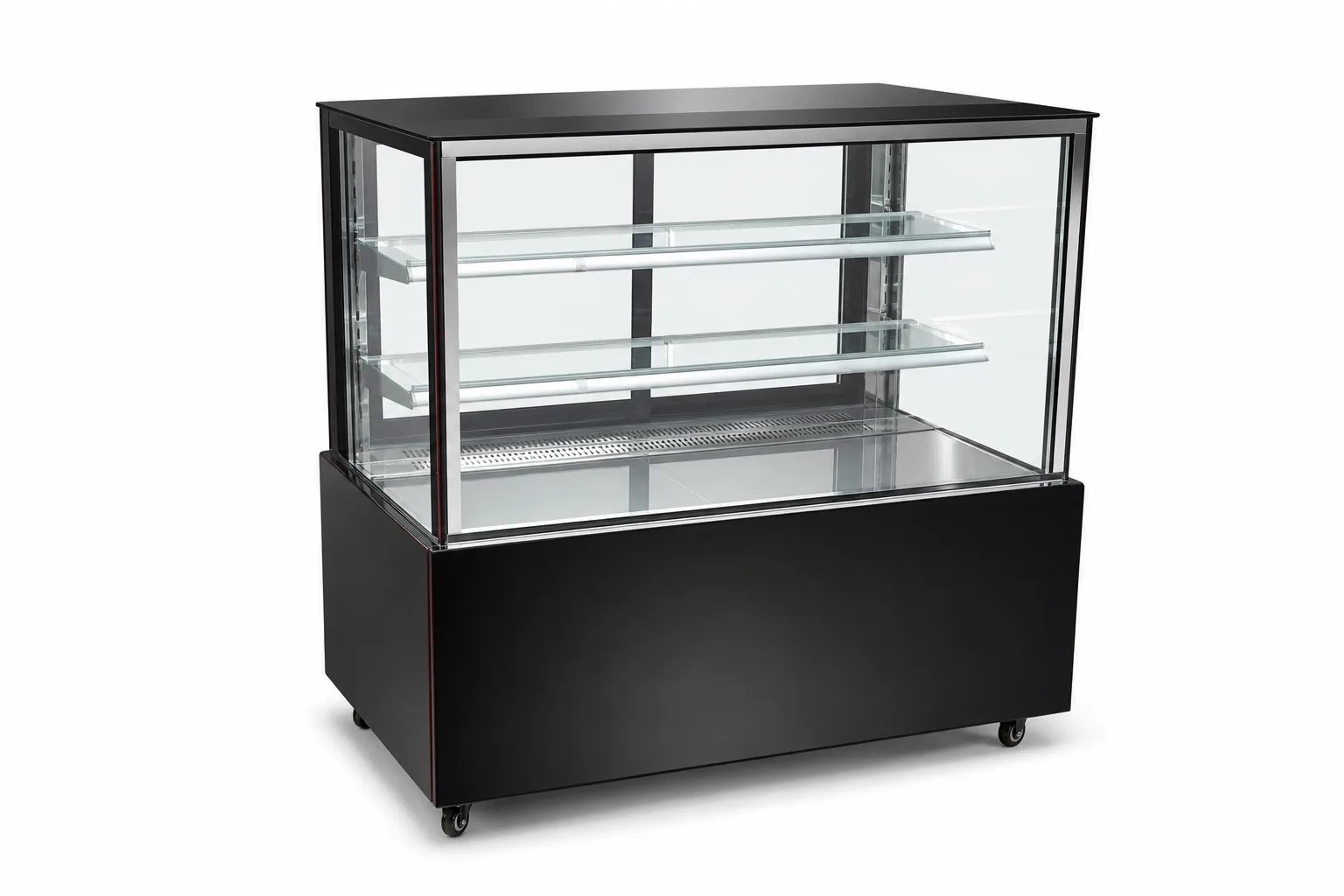 How to Choose a Refrigerated Cake Display Showcase for Bakeries and Cafes