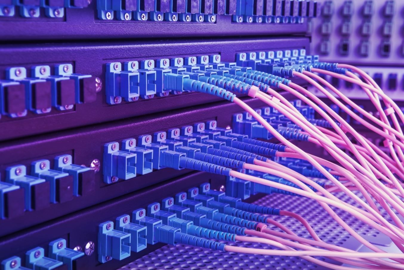 El ancho de banda se mide en megabits o gigabits por segundo El ancho de banda se mide en megabits o gigabits por segundo