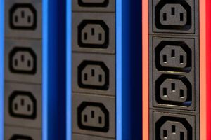 Puertos C13/C14 Puertos C13/C14