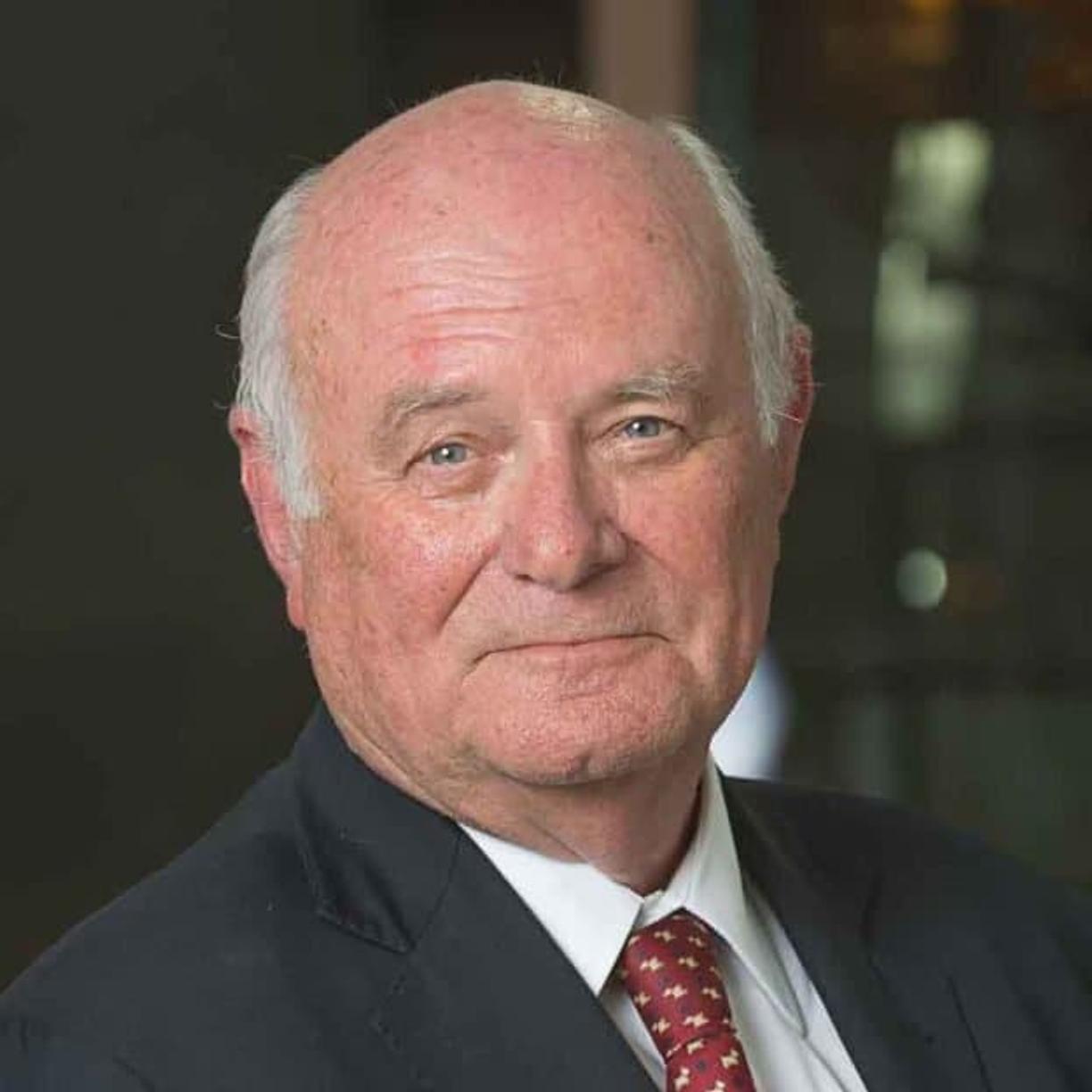 Image of man in suit