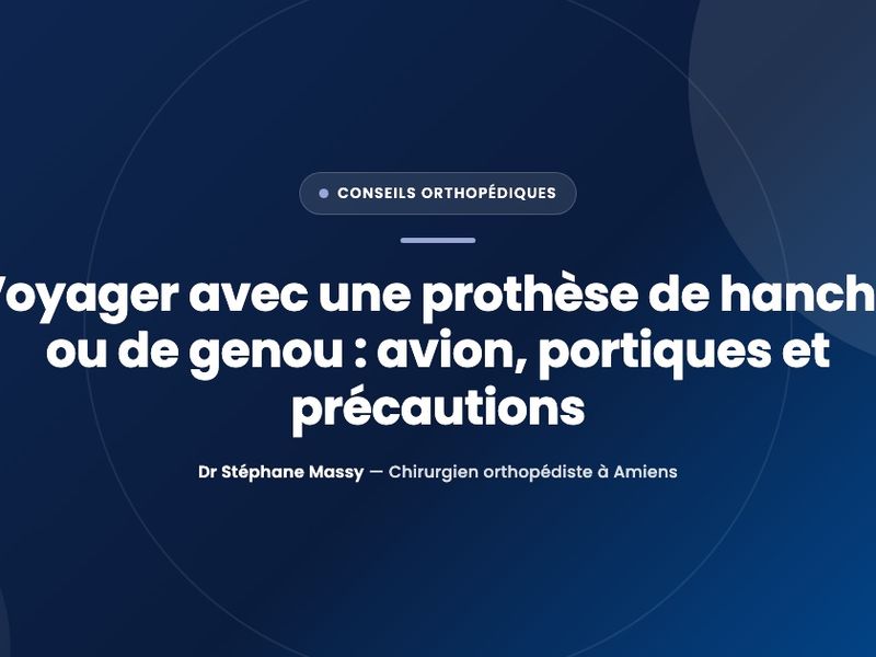 Voyageur avec une valise dans un aéroport