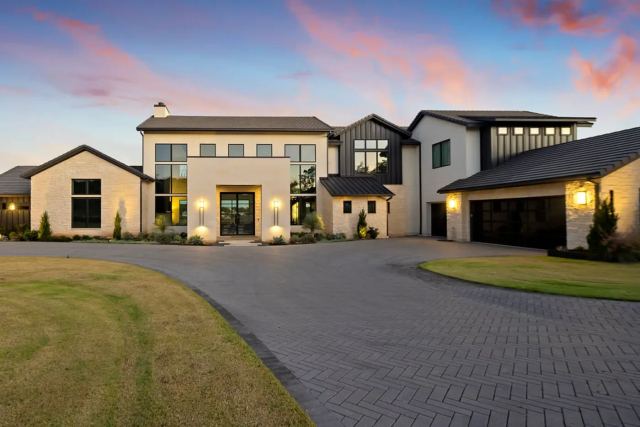 Project photograph published on the Seven Custom Homes website
