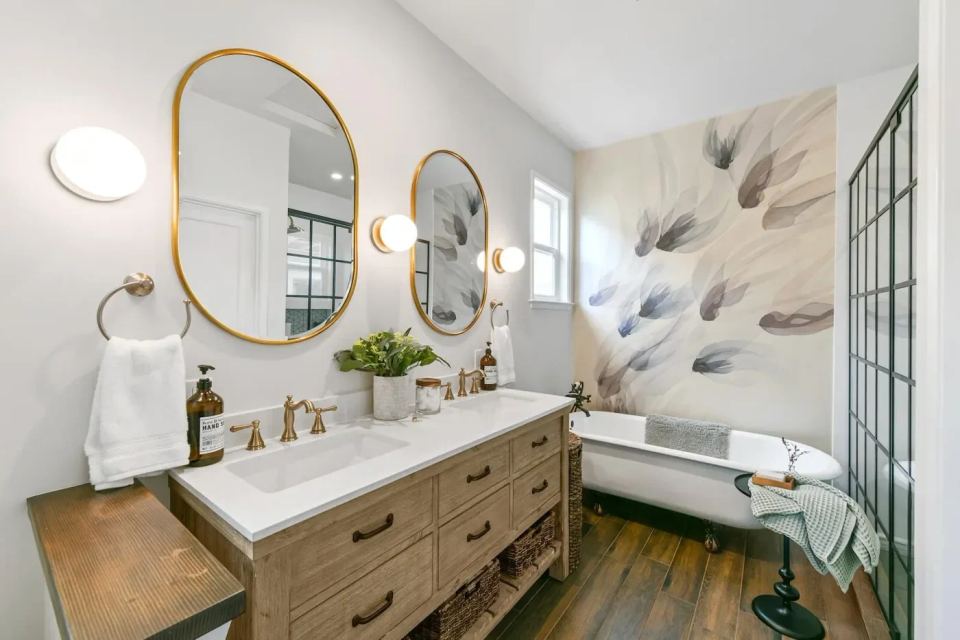 Project photograph published on the HDR Remodeling website