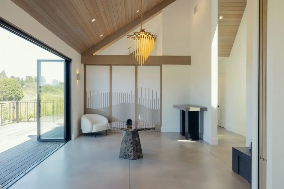 Project photograph published on the RareField Design/ Build website