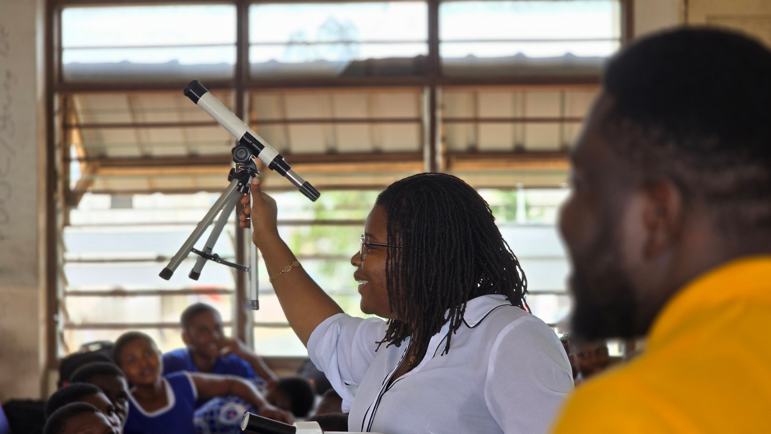 Hands-on with the optics, curiosity sparked, one lens at a time.