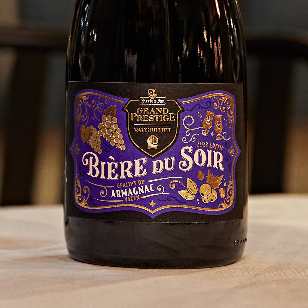 Bière du Soir Lettering logotype on a beer bottle that looks like a wine bottle - Jamie Clarke Type