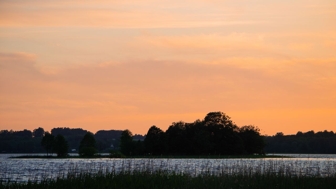 Savaitgalis be lietaus: šeštadienį iki 33 °C, sekmadienį — iki 35 °C