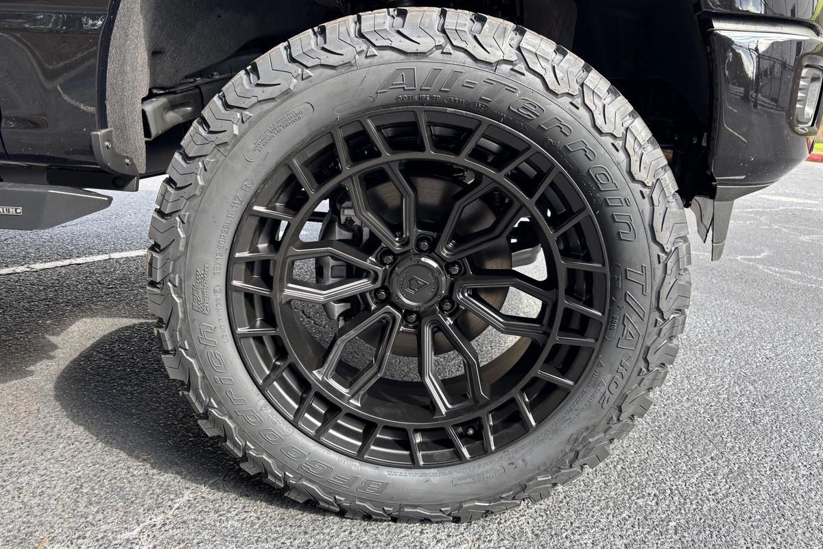 TSport Valor Gallery Image 20