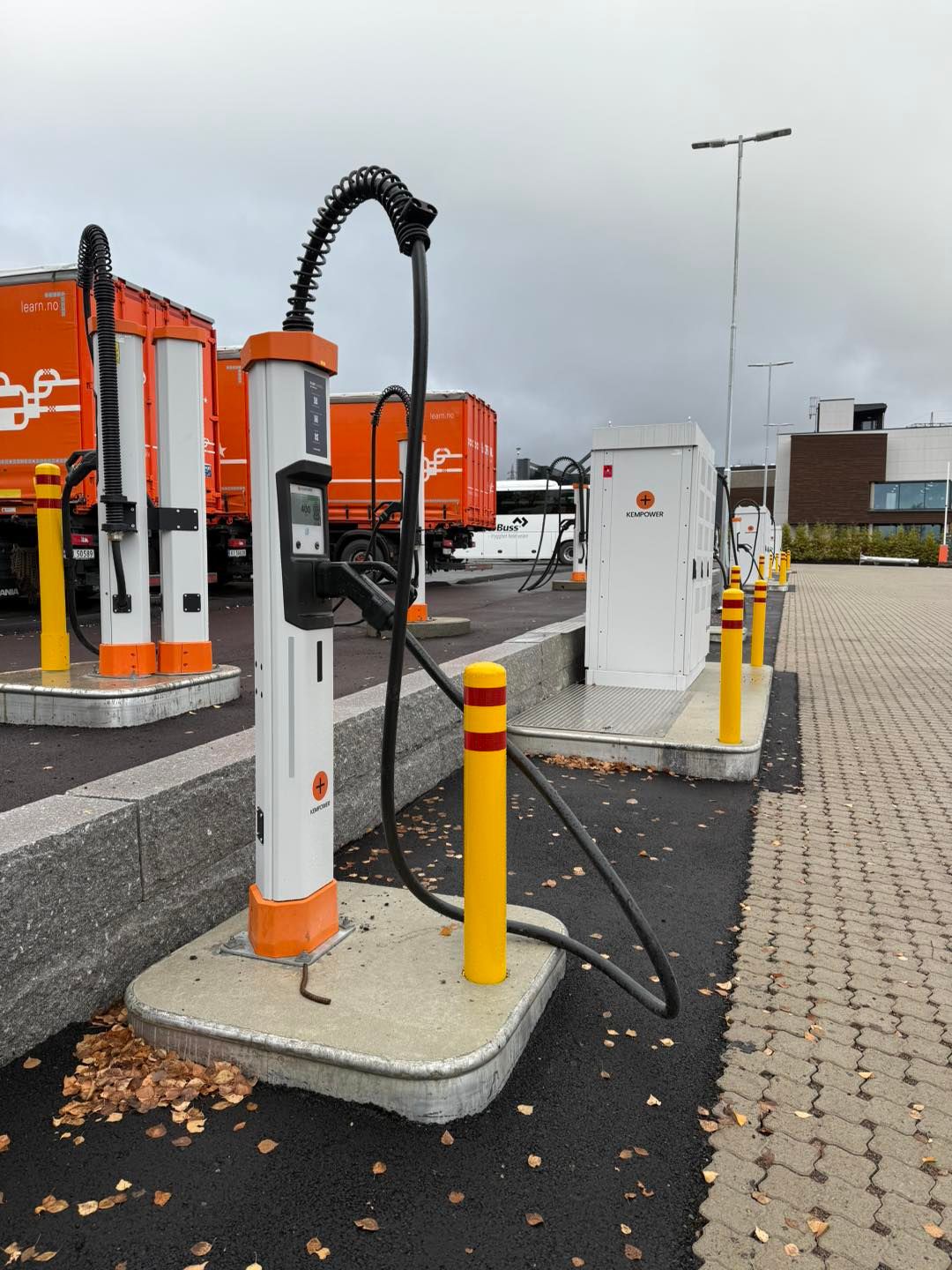 Ladestasjon for tunge kjøretøy