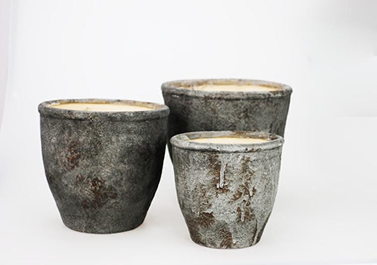 Maceta cono gris antiguo