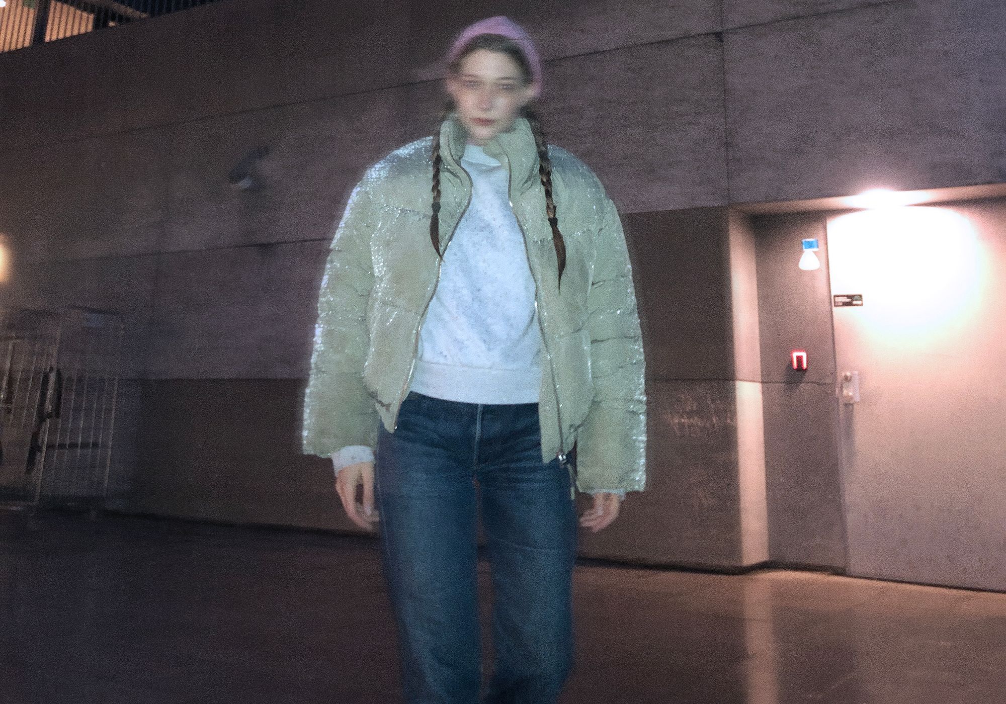 Picture of Merely, image 4 of 5