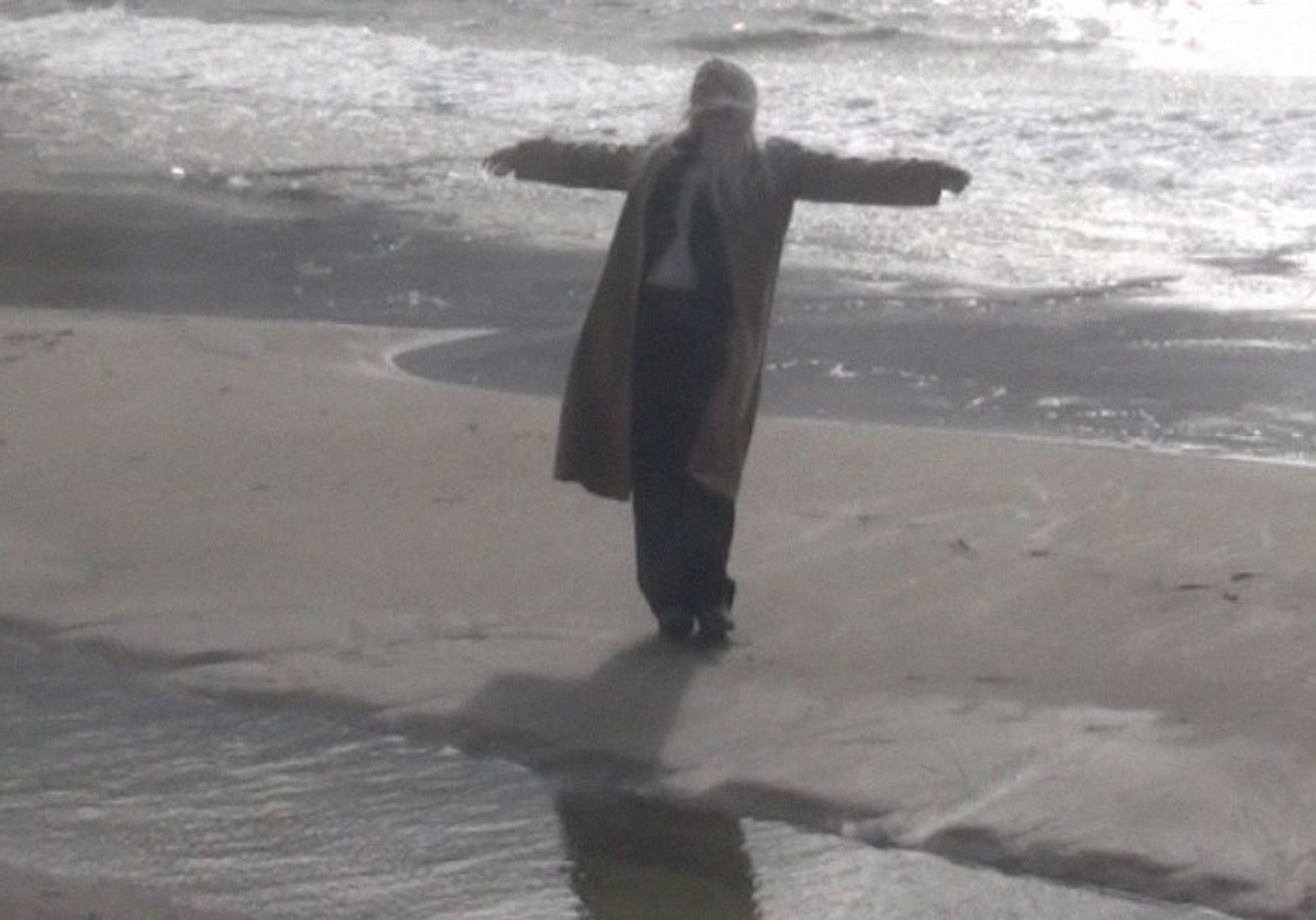 Picture of Merely, image 4 of 6